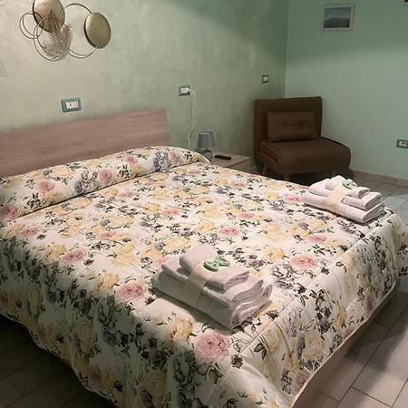 Vicolo55 Hotel Наполи Екстериор снимка