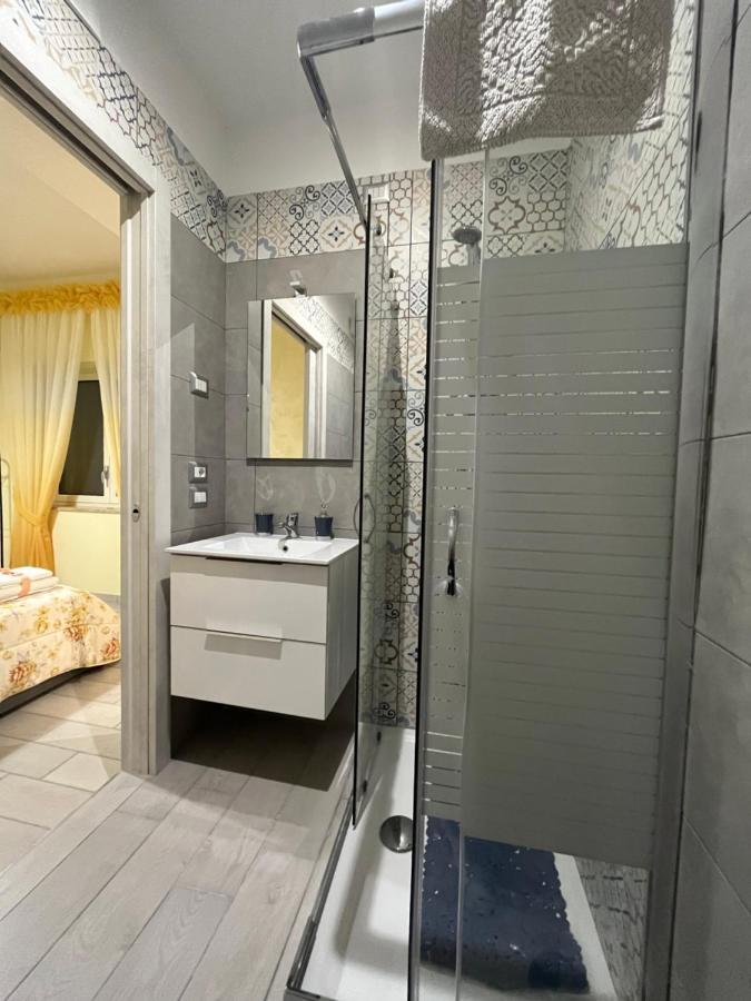Vicolo55 Hotel Наполи Екстериор снимка