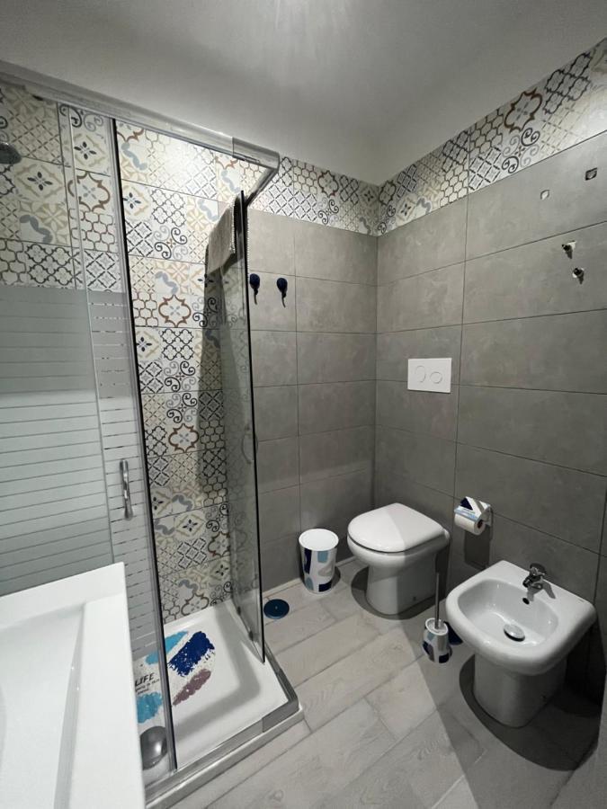 Vicolo55 Hotel Наполи Екстериор снимка