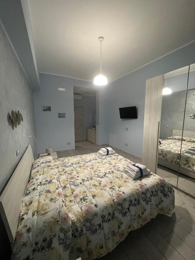 Vicolo55 Hotel Наполи Екстериор снимка
